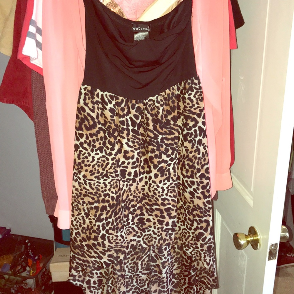 Dress. Halter top fit, flowy bottom.